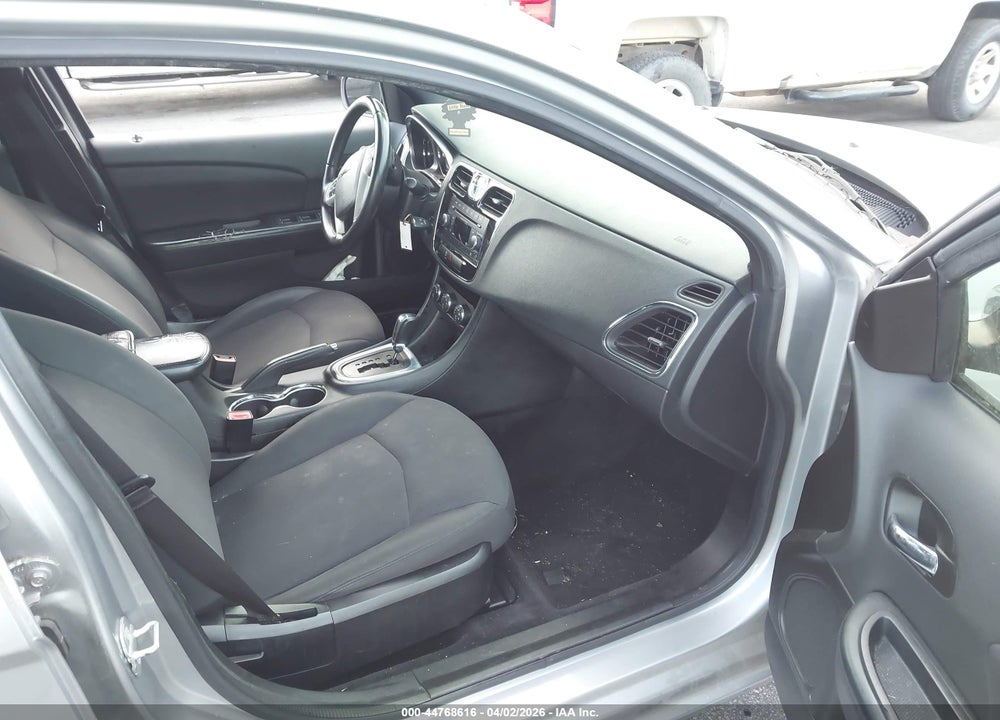 2014 CHRYSLER 200 TOURING VIN: 1C3CCBBG5EN187082