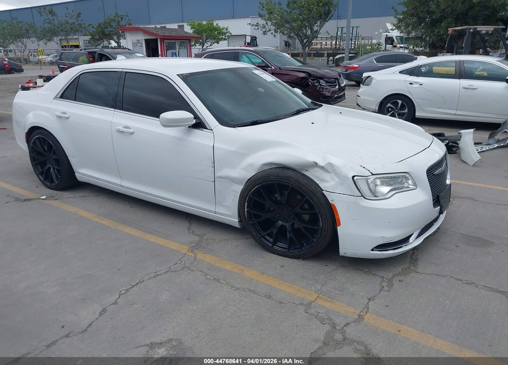 2015 CHRYSLER 300 LIMITED VIN: 2C3CCAAG4FH792667