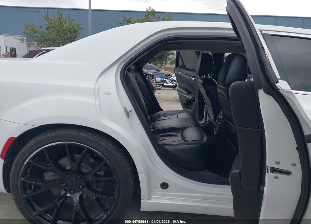 2015 CHRYSLER 300 LIMITED VIN: 2C3CCAAG4FH792667