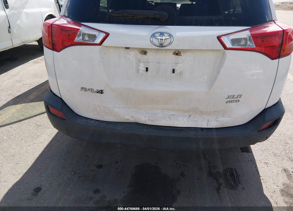 2014 TOYOTA RAV4 XLE VIN: JTMRFREV7EJ012355