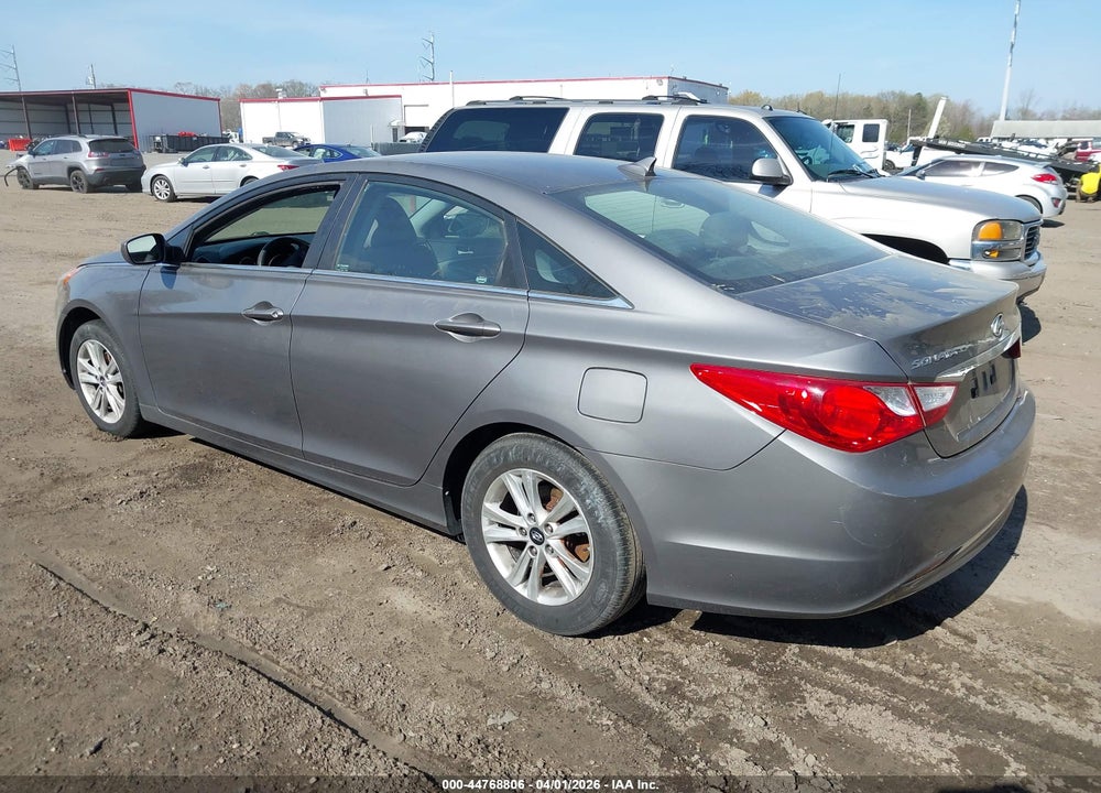 2011 HYUNDAI SONATA VIN: 5NPEB4AC5BH197835