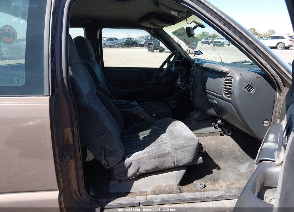 1998 CHEVROLET S-10 LS SPORTSIDE VIN: 1GCCS19X5W8222069