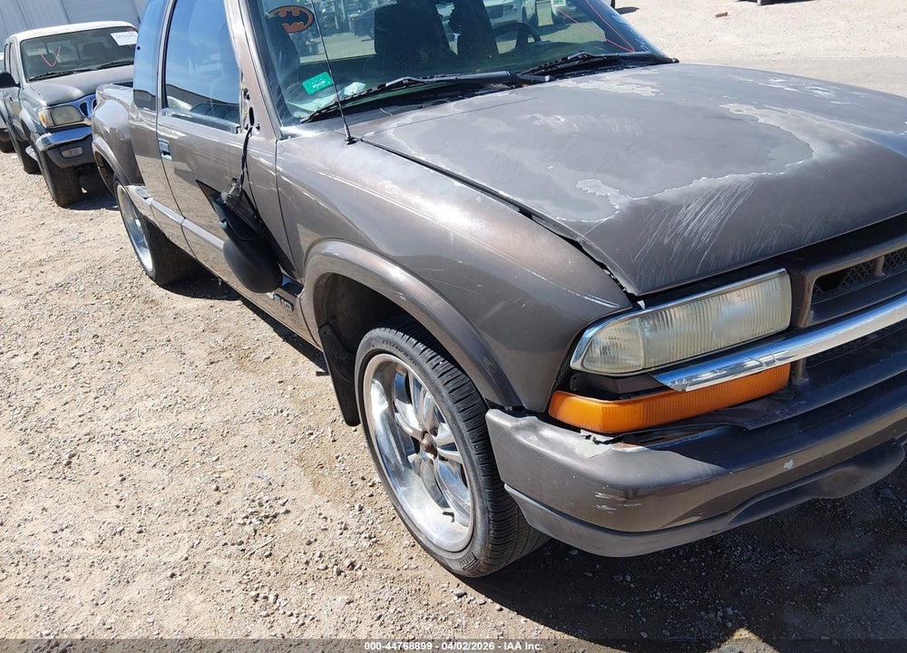 1998 CHEVROLET S-10 LS SPORTSIDE VIN: 1GCCS19X5W8222069