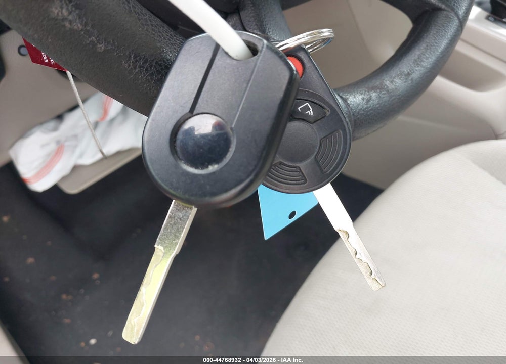 2013 FORD FOCUS SE VIN: 1FADP3K26DL235252
