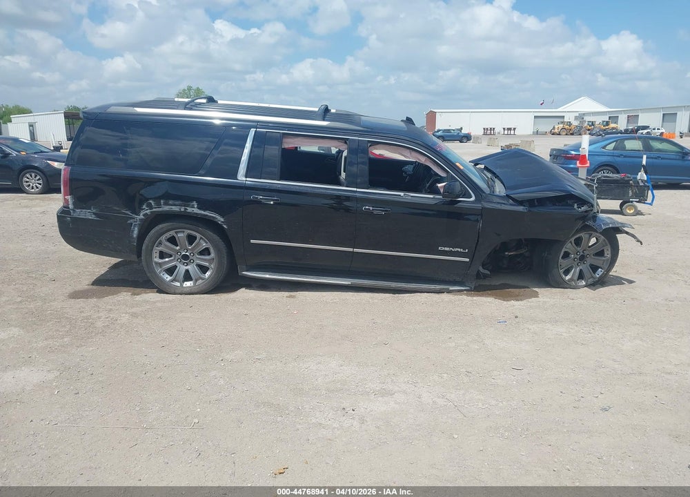 2015 GMC YUKON XL 1500 DENALI VIN: 1GKS2JKJ6FR638969