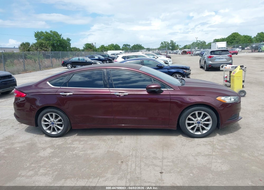 2017 FORD FUSION SE VIN: 3FA6P0HD8HR175529