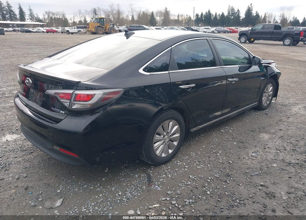 2017 HYUNDAI SONATA HYBRID SE VIN: KMHE24L13HA051635