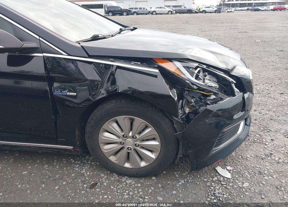 2017 HYUNDAI SONATA HYBRID SE VIN: KMHE24L13HA051635