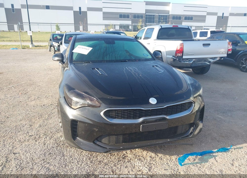 2019 KIA STINGER VIN: KNAE15LA8K6052526