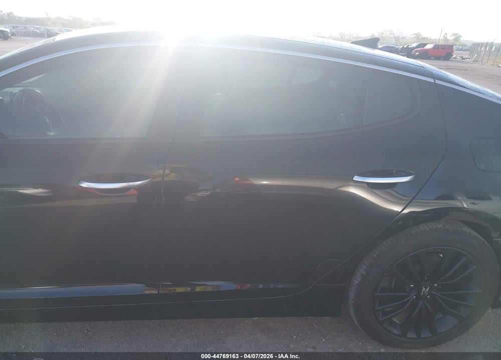 2019 KIA STINGER VIN: KNAE15LA8K6052526