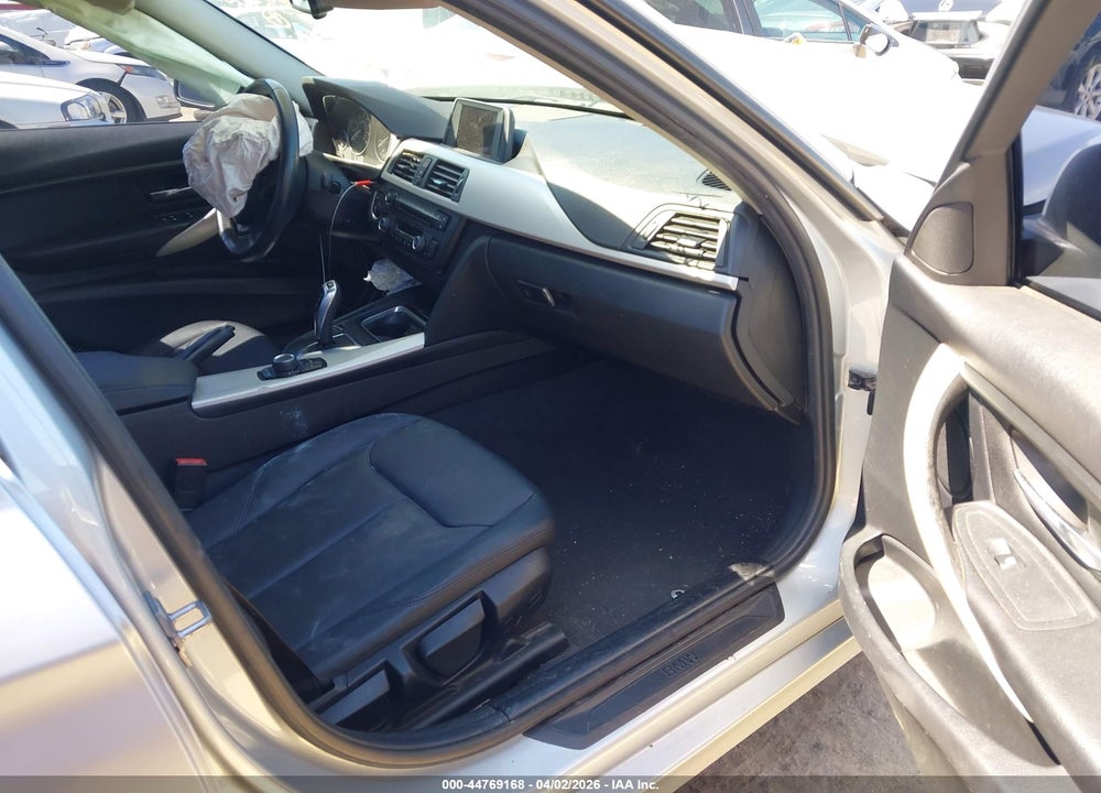 2015 BMW 320I VIN: WBA3B1C52FK136032