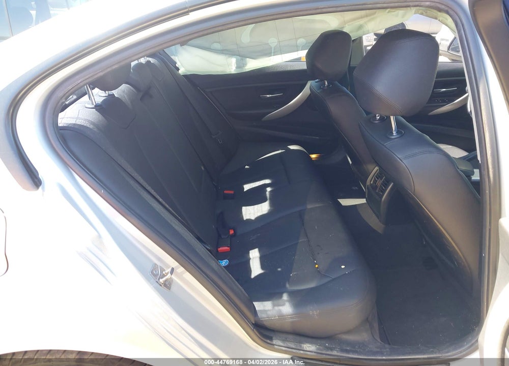2015 BMW 320I VIN: WBA3B1C52FK136032
