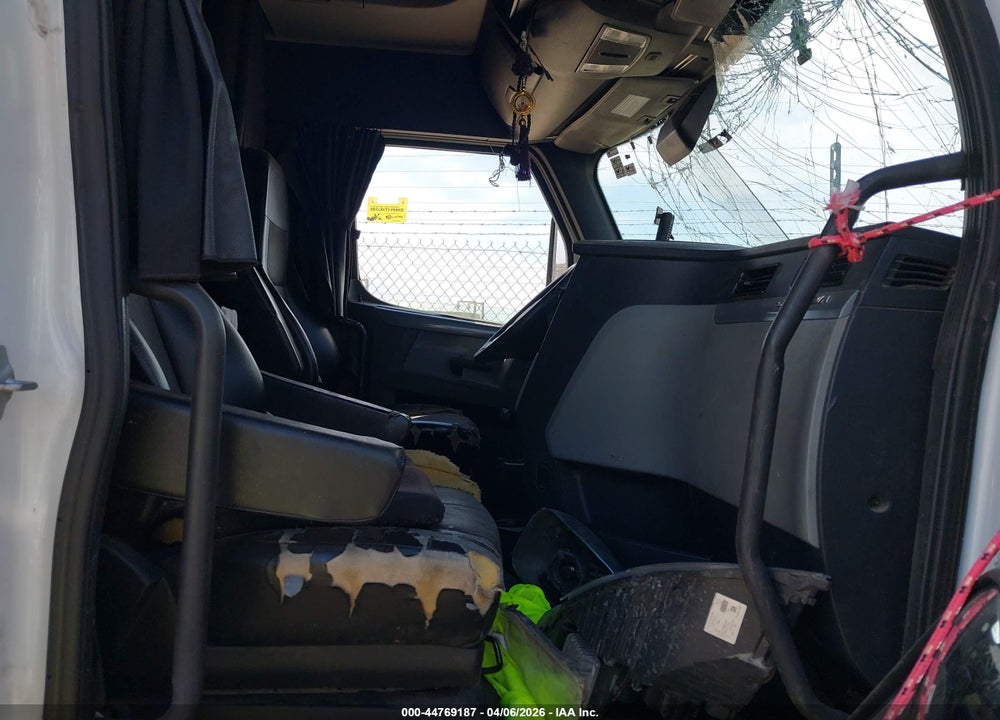 2021 FREIGHTLINER NEW CASCADIA 126 VIN: 3AKJHHDR3MSMR2691