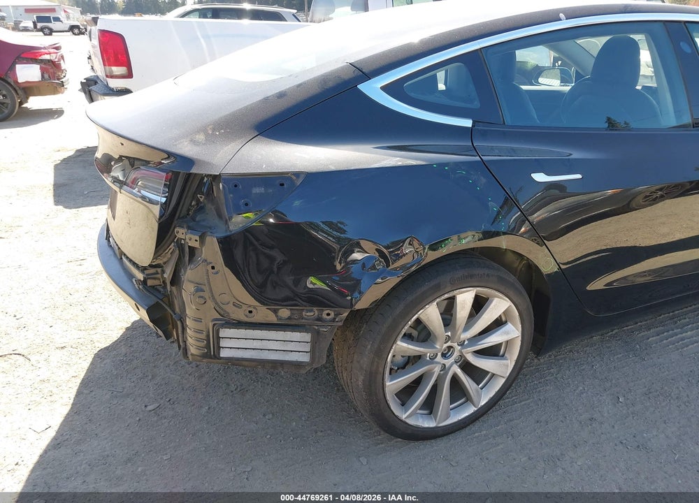 2018 TESLA MODEL 3 LONG RANGE/PERFORMANCE VIN: 5YJ3E1EB8JF071285