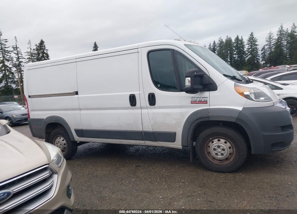 2018 RAM PROMASTER 1500 LOW ROOF 136 WB VIN: 3C6TRVAG0JE103401
