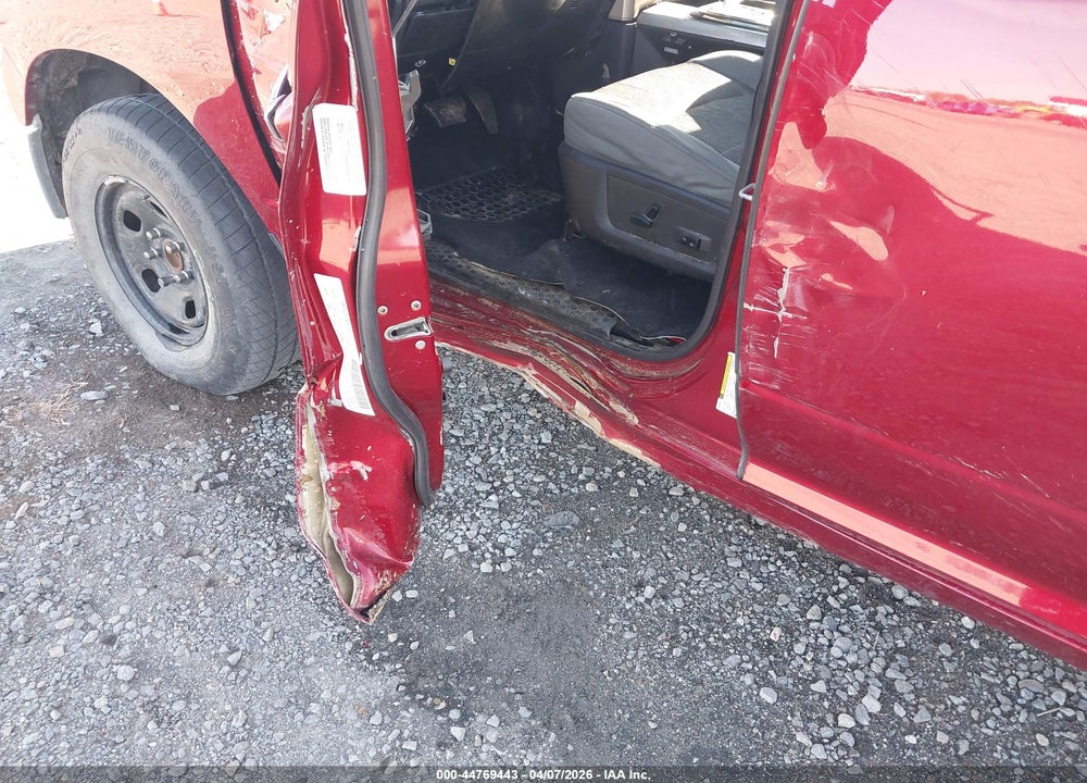 2013 RAM 1500 LONE STAR VIN: 1C6RR6GT4DS628452