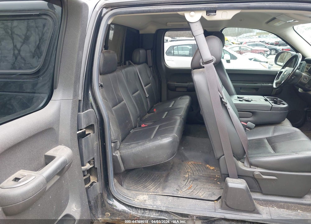 2013 CHEVROLET SILVERADO 1500 LT VIN: 1GCRKSE76DZ414565
