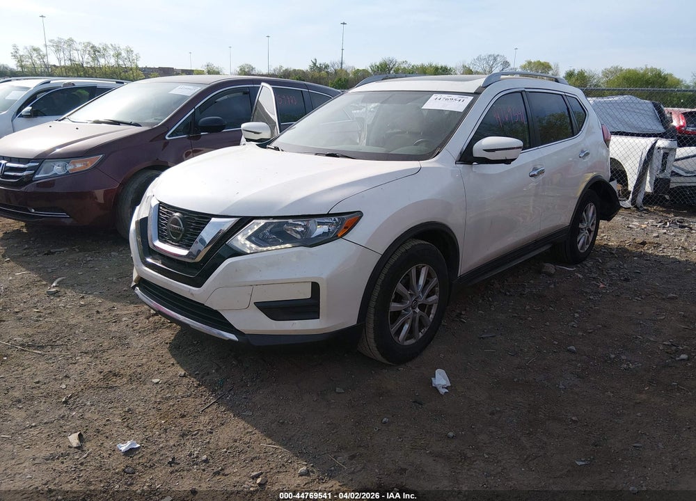 2018 NISSAN ROGUE SV VIN: 5N1AT2MT0JC715562