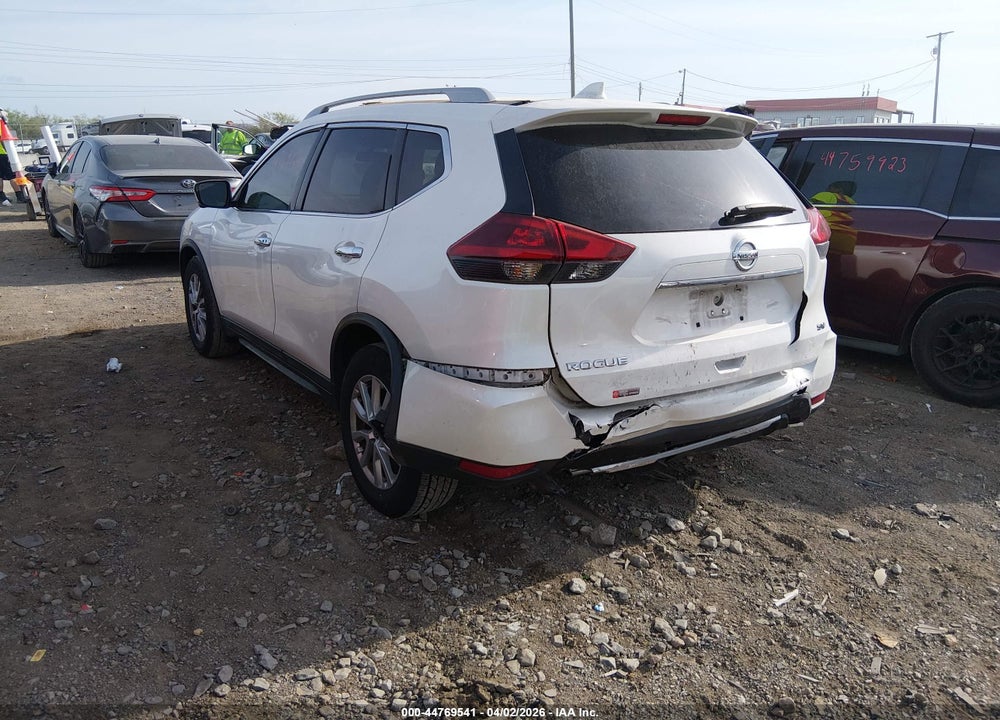 2018 NISSAN ROGUE SV VIN: 5N1AT2MT0JC715562