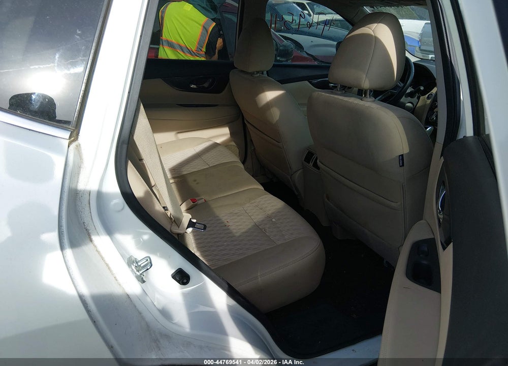 2018 NISSAN ROGUE SV VIN: 5N1AT2MT0JC715562