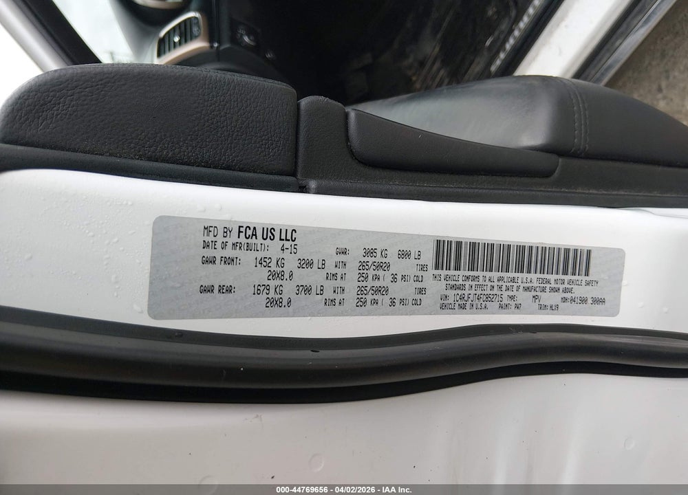 2015 JEEP GRAND CHEROKEE SUMMIT VIN: 1C4RJFJT4FC852715