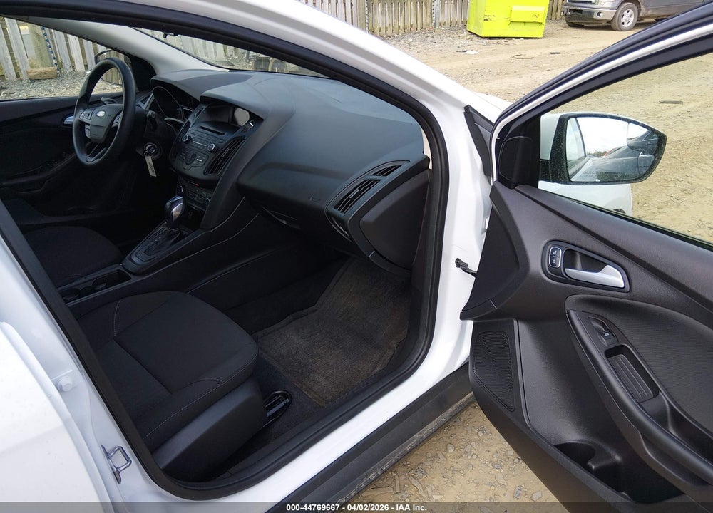 2015 FORD FOCUS VIN: 1FADP3K29FL213152
