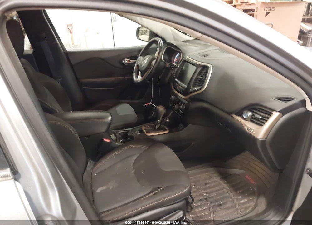 2015 JEEP CHEROKEE LATITUDE VIN: 1C4PJMCB5FW784777