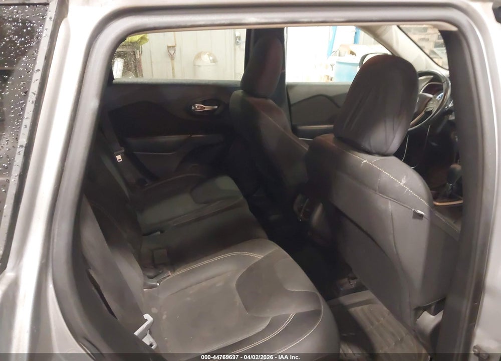 2015 JEEP CHEROKEE LATITUDE VIN: 1C4PJMCB5FW784777
