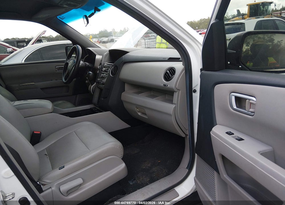 2012 HONDA PILOT EX VIN: 5FNYF3H41CB009693