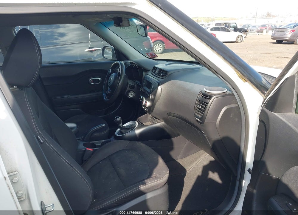 2014 KIA SOUL VIN: KNDJN2A29E7746365
