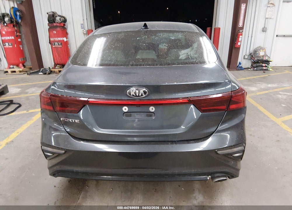 2019 KIA FORTE LXS VIN: 3KPF24AD3KE094639