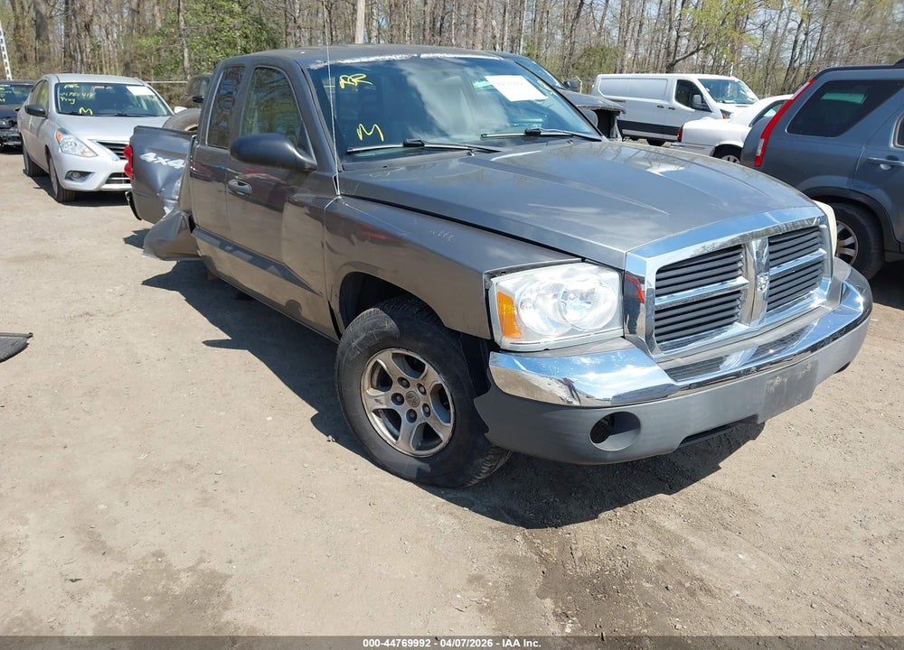2005 DODGE DAKOTA SLT VIN: 1D7HW42N95S220515