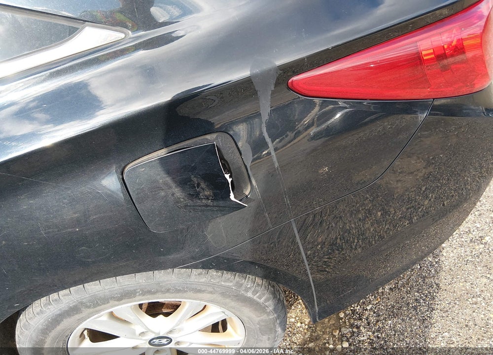 2014 HYUNDAI SONATA GLS VIN: 5NPEB4ACXEH945547