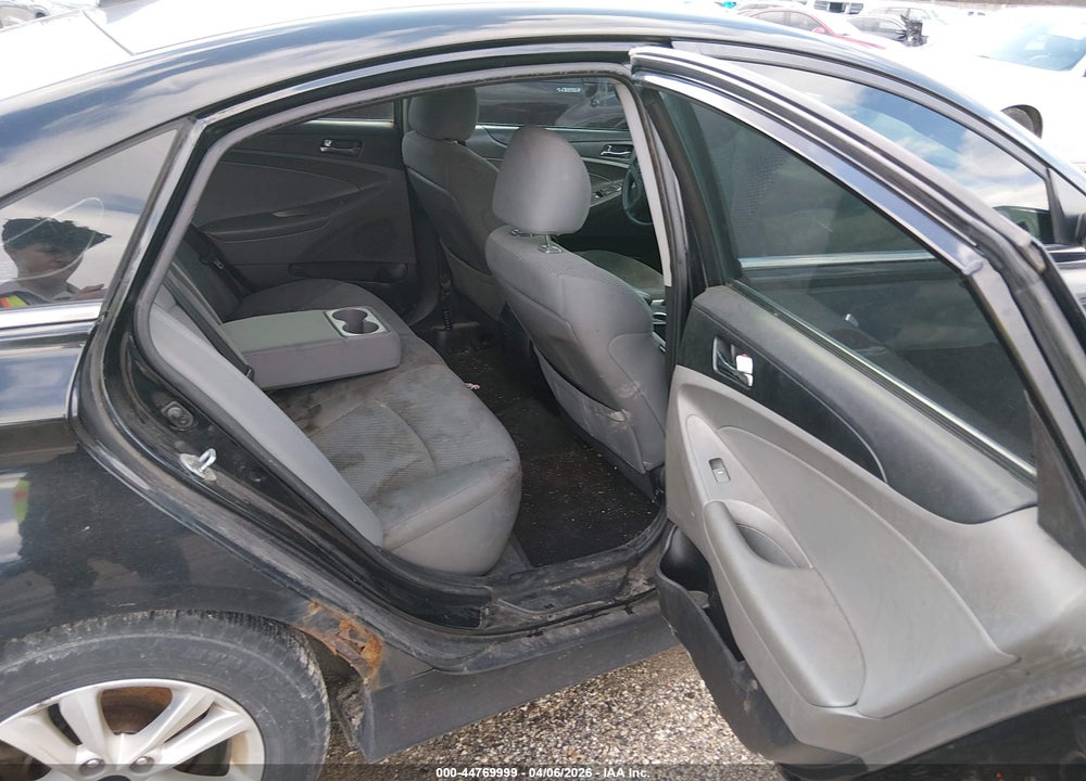 2014 HYUNDAI SONATA GLS VIN: 5NPEB4ACXEH945547