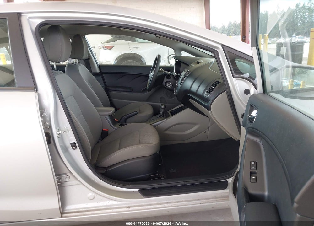 2015 KIA FORTE LX VIN: KNAFK4A62F5395399