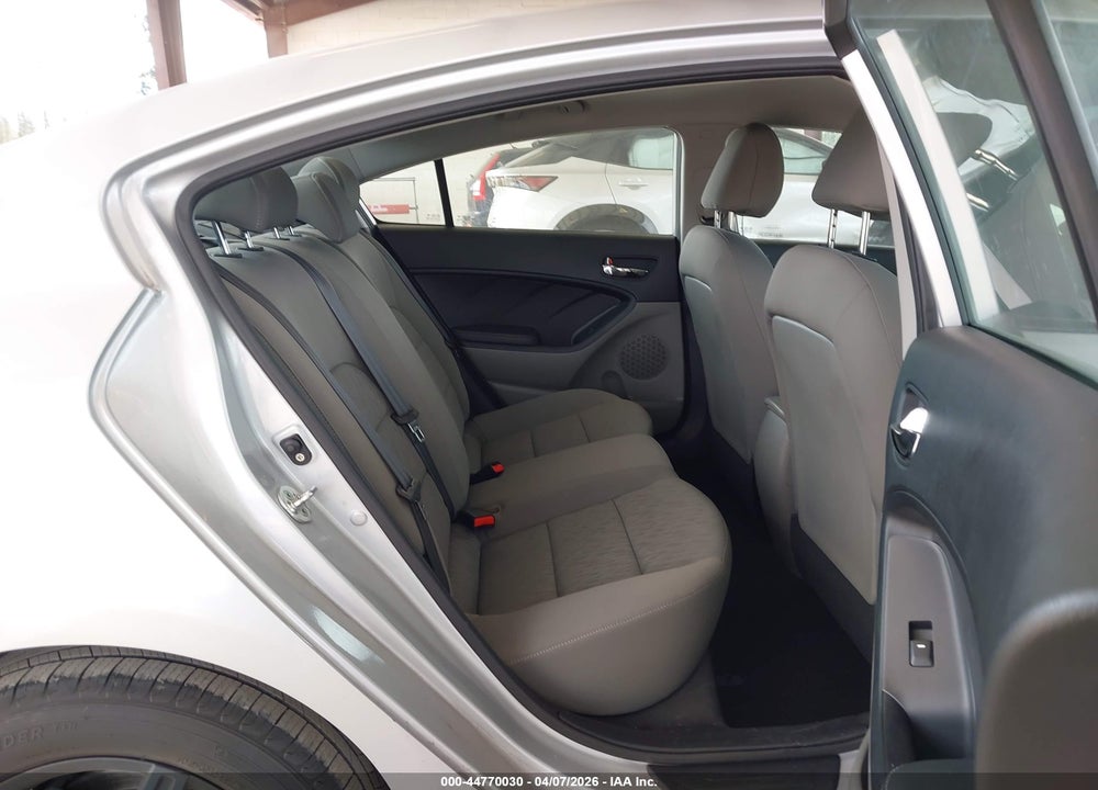 2015 KIA FORTE LX VIN: KNAFK4A62F5395399
