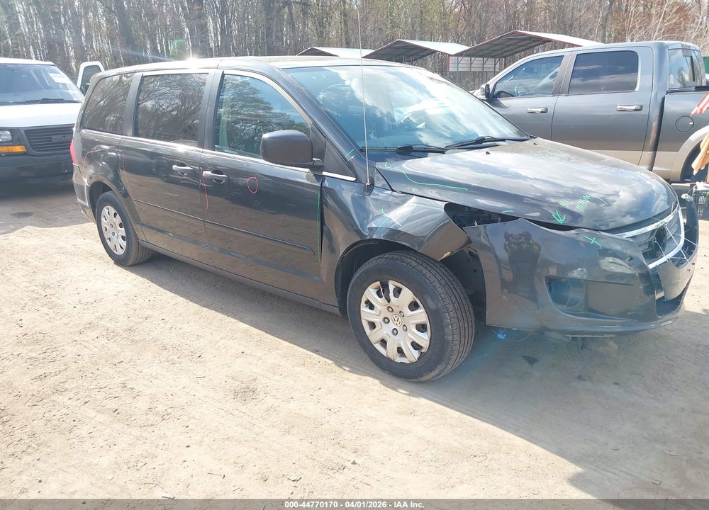 2011 VOLKSWAGEN ROUTAN S VIN: 2V4RW4DG0BR766894