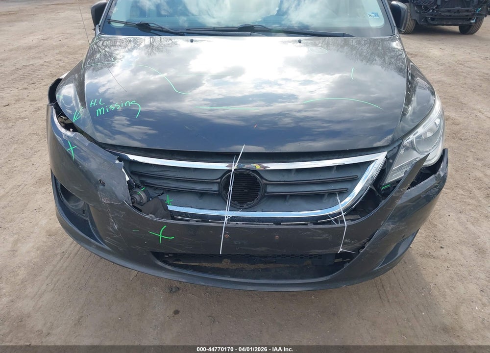 2011 VOLKSWAGEN ROUTAN S VIN: 2V4RW4DG0BR766894