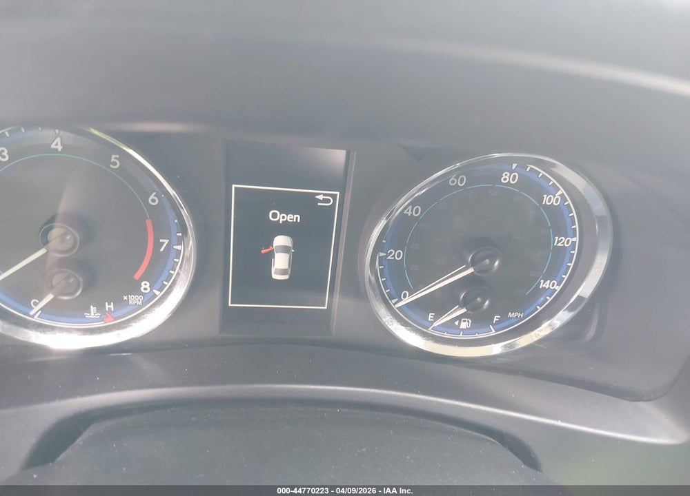 2019 TOYOTA COROLLA SE VIN: 5YFBURHE2KP925566