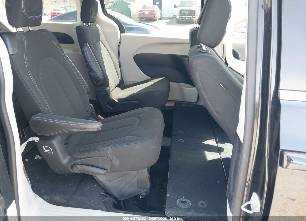 2022 CHRYSLER VOYAGER LX VIN: 2C4RC1CG7NR152982
