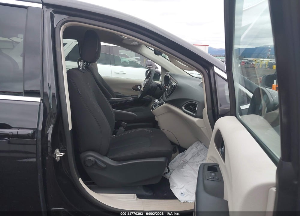 2024 CHRYSLER VOYAGER LX VIN: 2C4RC1CG9RR100775
