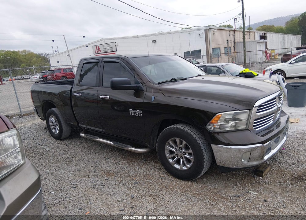 2013 RAM 1500 SLT VIN: 1C6RR6GG6DS674402