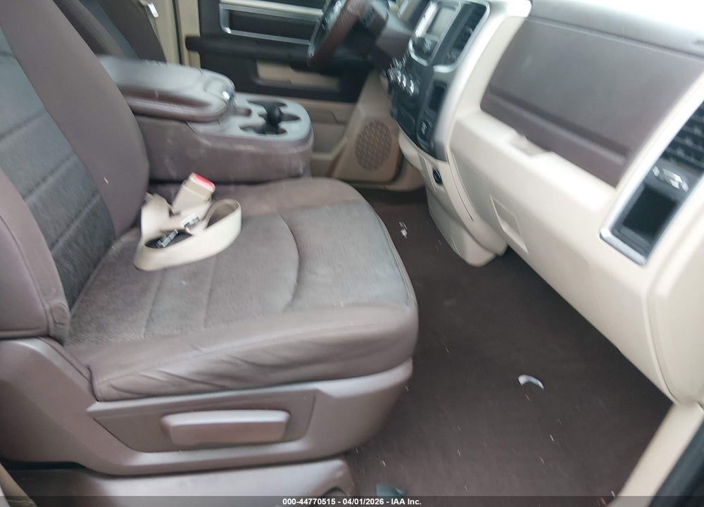 2013 RAM 1500 SLT VIN: 1C6RR6GG6DS674402