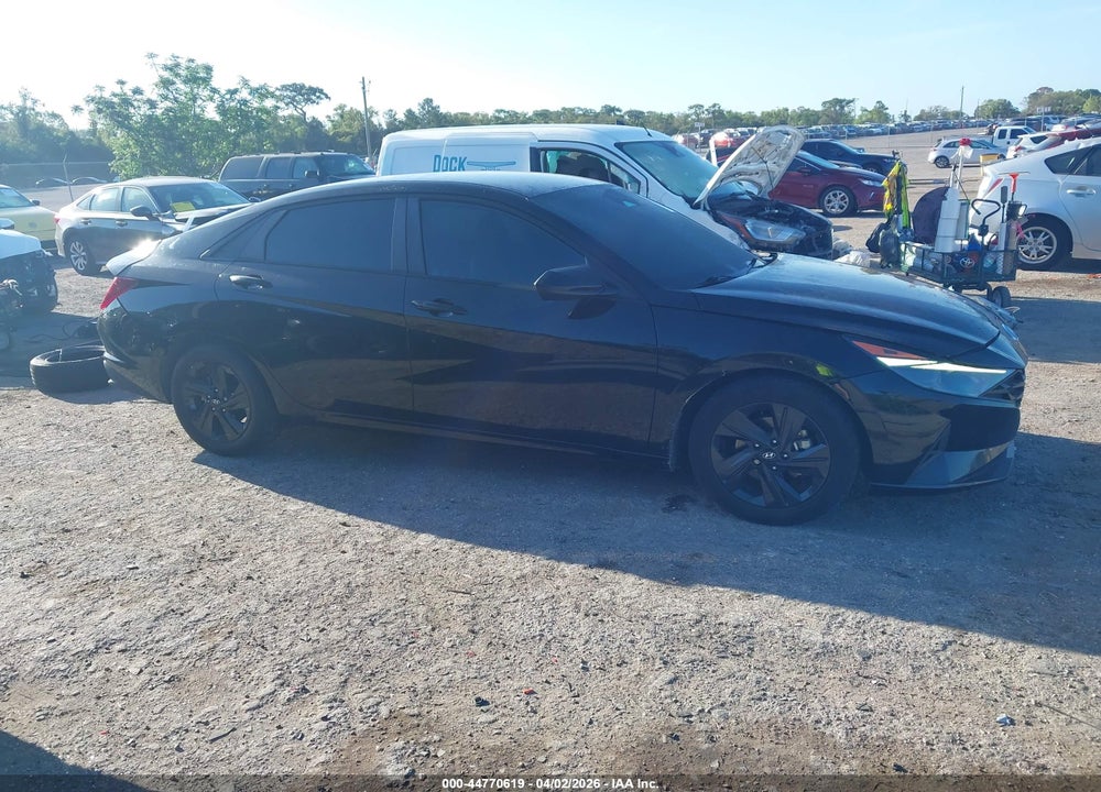 2021 HYUNDAI ELANTRA SEL VIN: 5NPLM4AG1MH000408