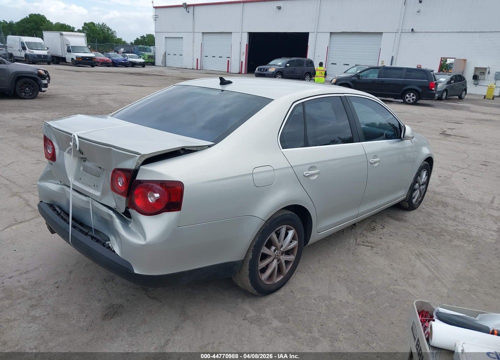 2010 VOLKSWAGEN JETTA SE VIN: 3VWRX7AJ2AM058741