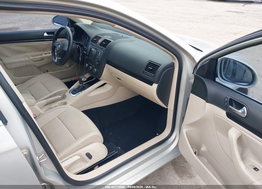 2010 VOLKSWAGEN JETTA SE VIN: 3VWRX7AJ2AM058741