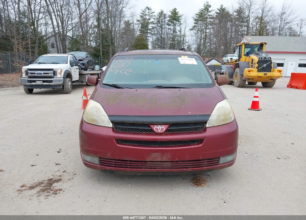 2005 TOYOTA SIENNA XLE VIN: 5TDBA22C25S040108