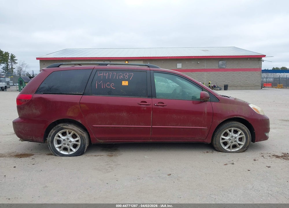 2005 TOYOTA SIENNA XLE VIN: 5TDBA22C25S040108