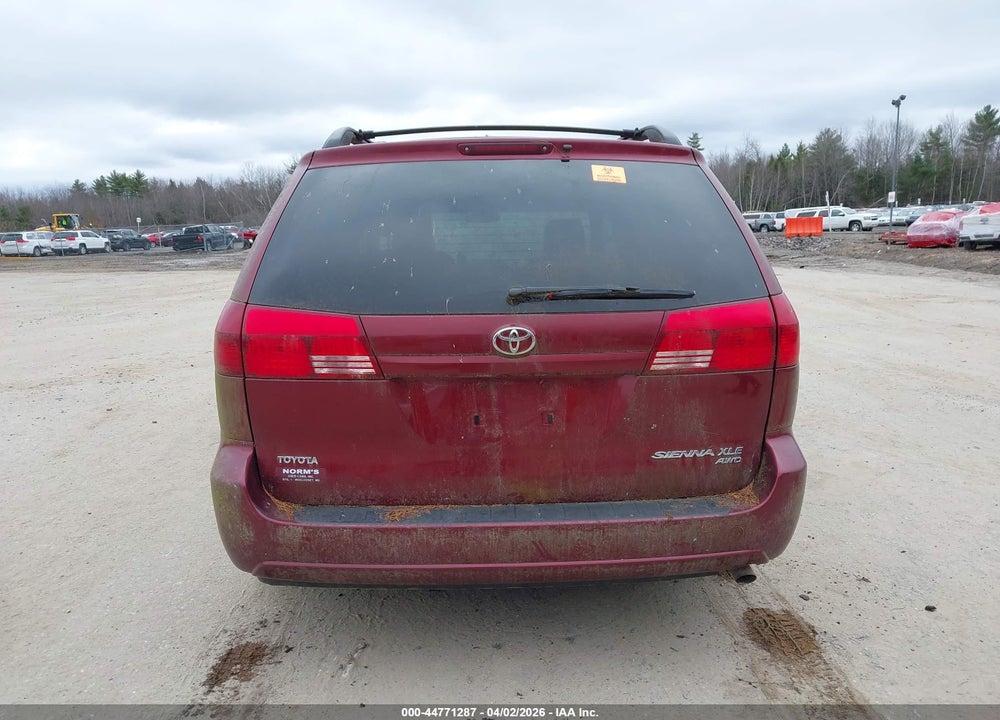 2005 TOYOTA SIENNA XLE VIN: 5TDBA22C25S040108
