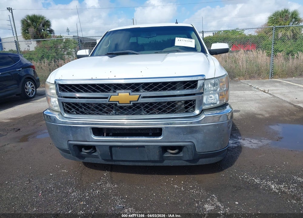 2013 CHEVROLET SILVERADO 3500HD WORK TRUCK VIN: 1GC5CZC86DZ196823